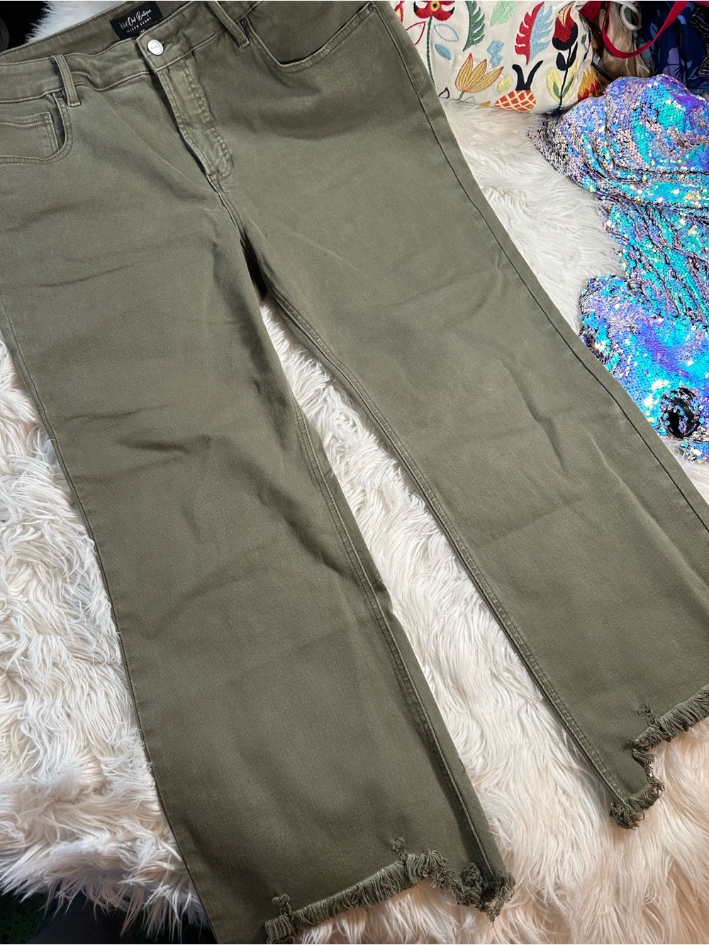 Risen • x Wild Oak Boutique Army Green Distressed Hem Jeans - Picture 10 of 15
